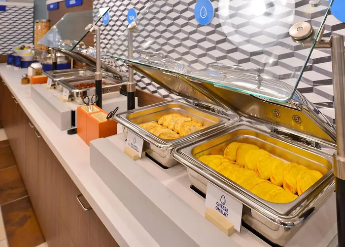 Holiday Inn Express Nashville Airport By Ihg